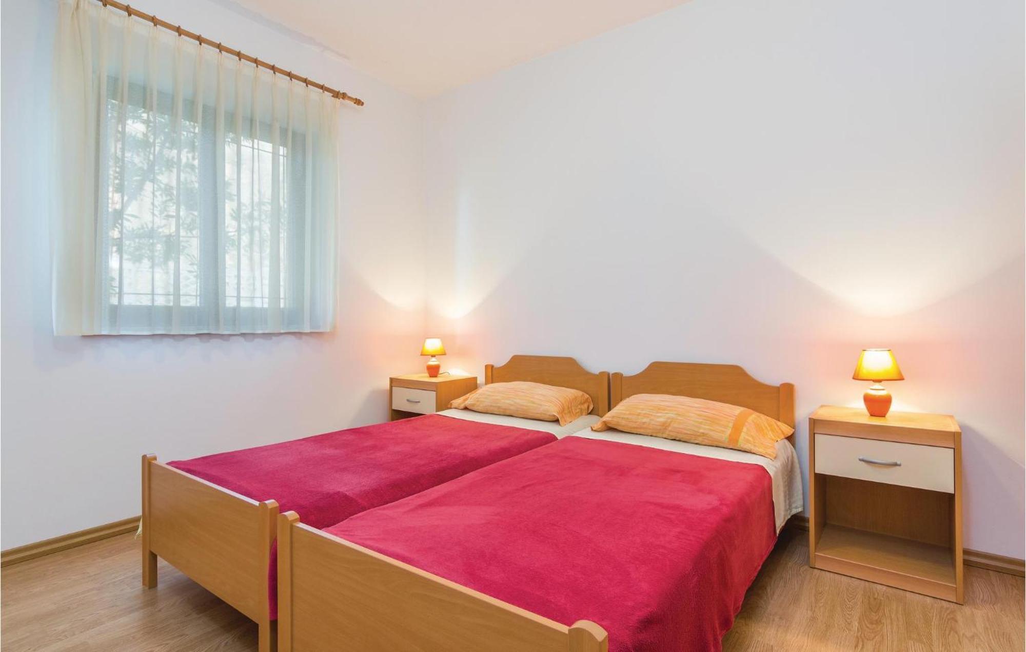 Beautiful Apartment In Porec With Kitchen Экстерьер фото